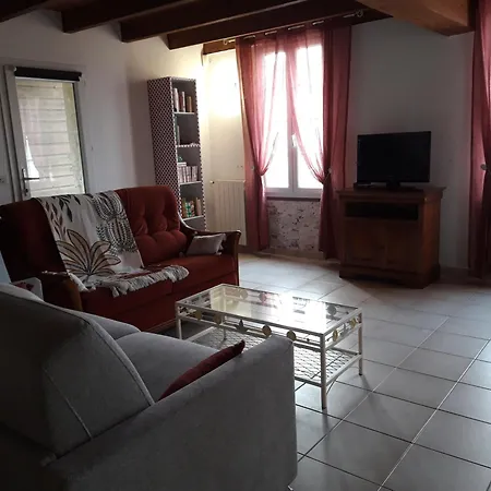 Ferienhaus Domaine De - Fontcouverte (Charente-Maritime)