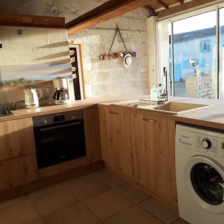 Domaine De - בית נופש Fontcouverte (Charente-Maritime)